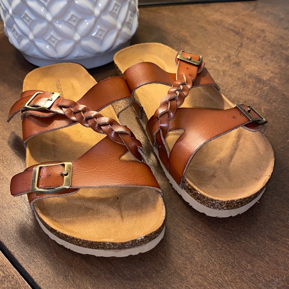 Maurices Women’s Size.8-8.5 Sandal